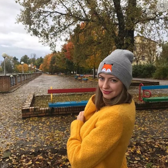 "Sometimes Sly, Always Sweet" - Picture 4 of 8